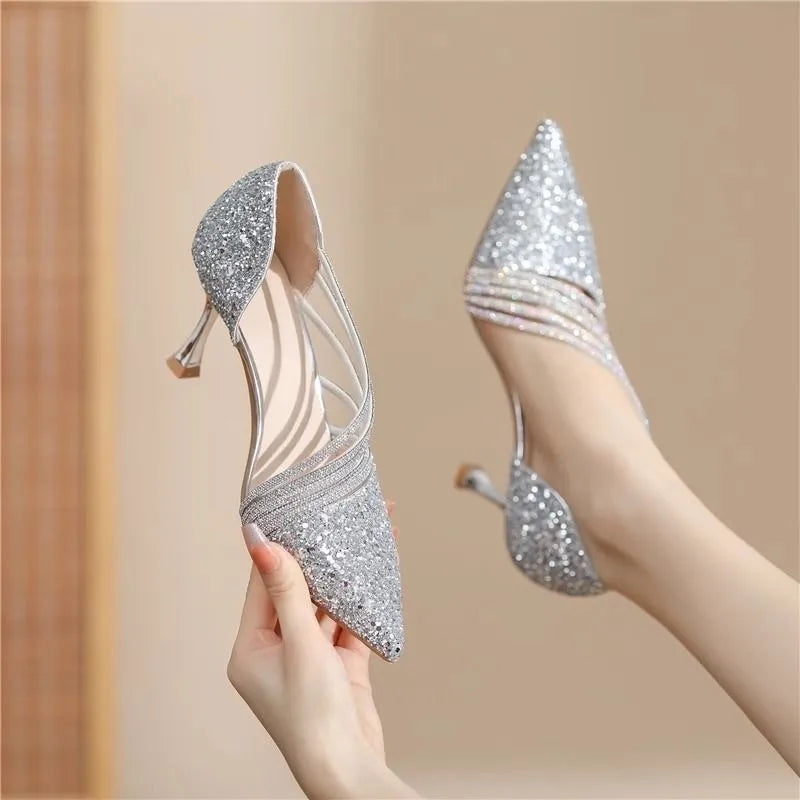 DW WEARS - WOMEN LOW HEELED SANDAL