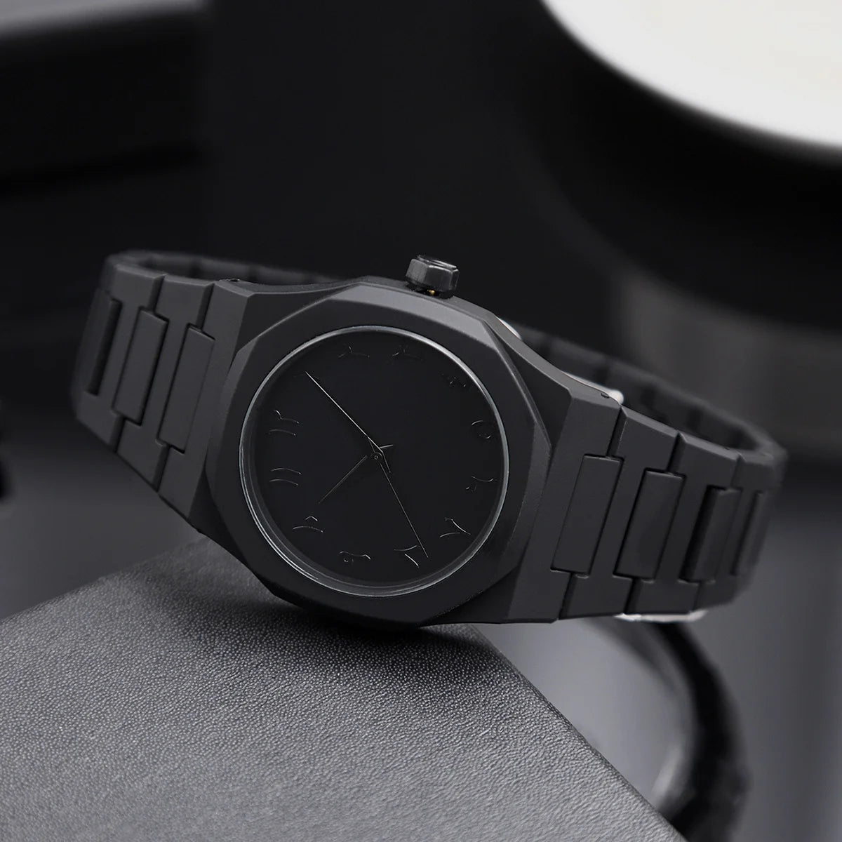 DW WEARS - MEN CASUAL MINIMALIST WATCH