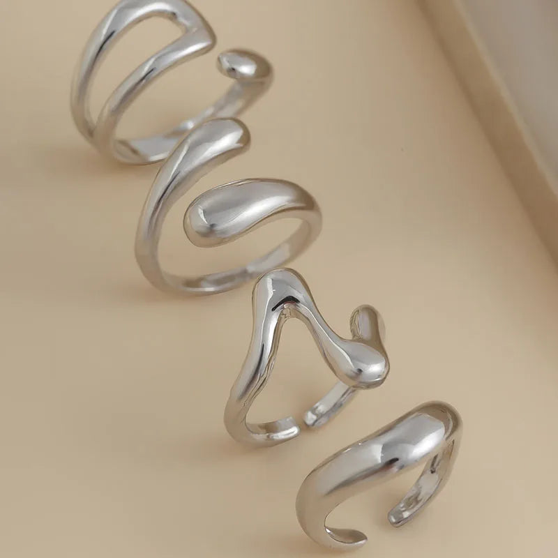 DW WEARS - WOMEN GEOMETRIC RINGS