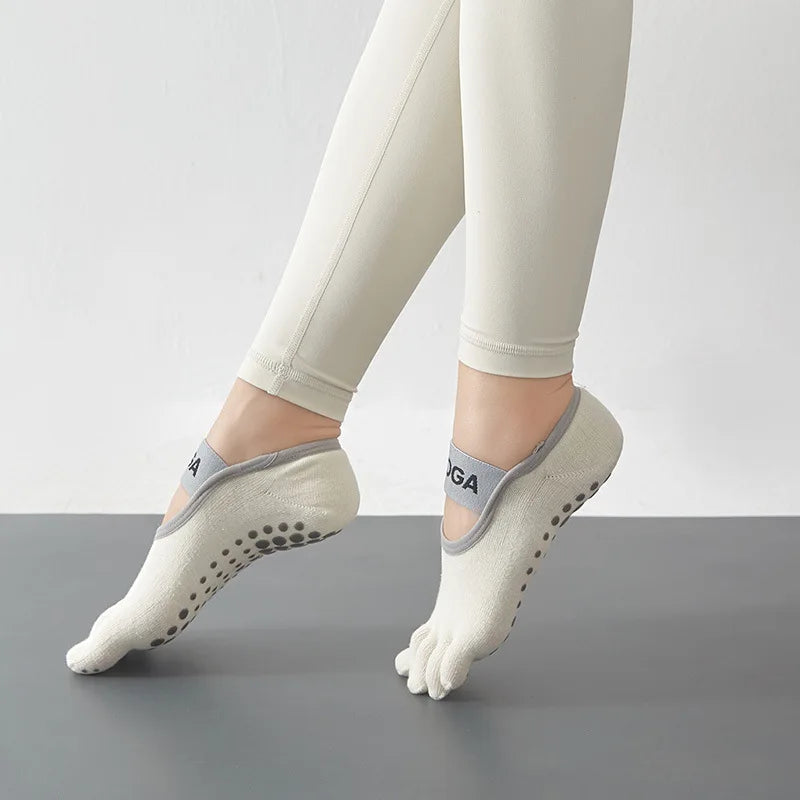 DW WEARS - YOGA ANTI SLIP SOCKS