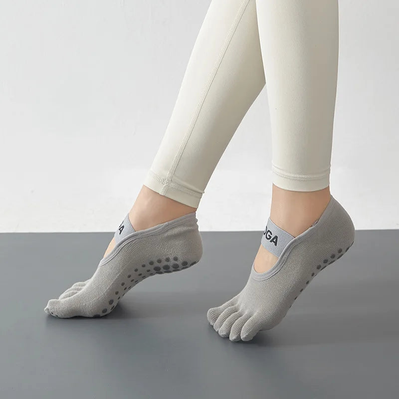 DW WEARS - YOGA ANTI SLIP SOCKS